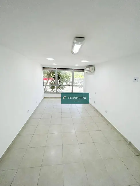 Sala Comercial para alugar, 20m2 em Curicica, Rio De Janeiro - RJ - imagem 7 Foto 7 de Sala Comercial para alugar, 20m2 em Curicica, Rio De Janeiro - RJ