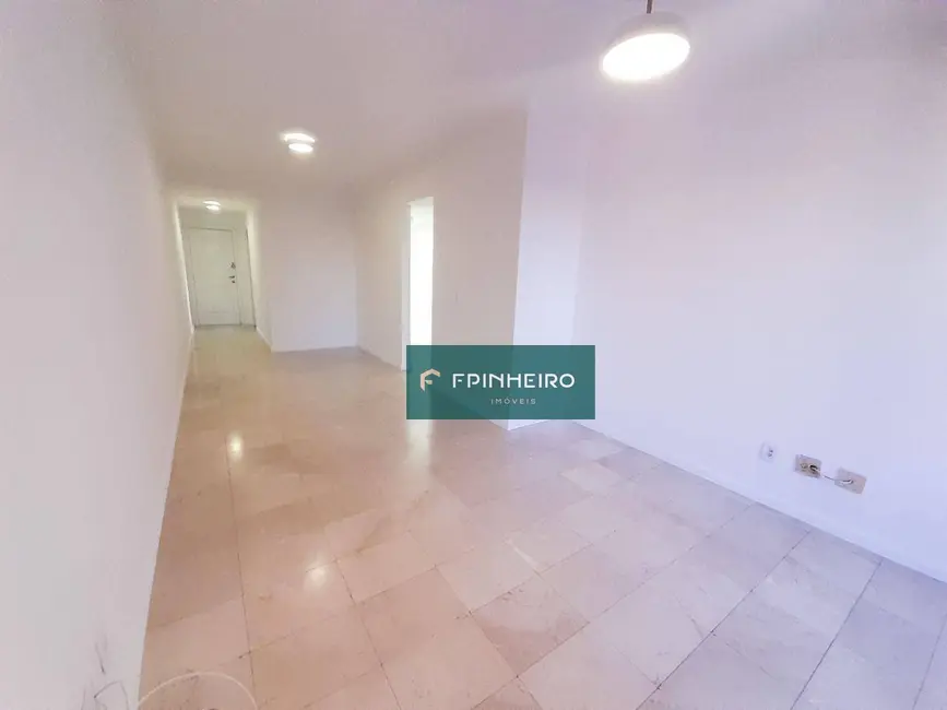 Apartamento com 3 quartos para alugar, 112m2 em Méier, Rio De Janeiro - RJ - imagem 6 Foto 6 de Apartamento com 3 quartos para alugar, 112m2 em Méier, Rio De Janeiro - RJ