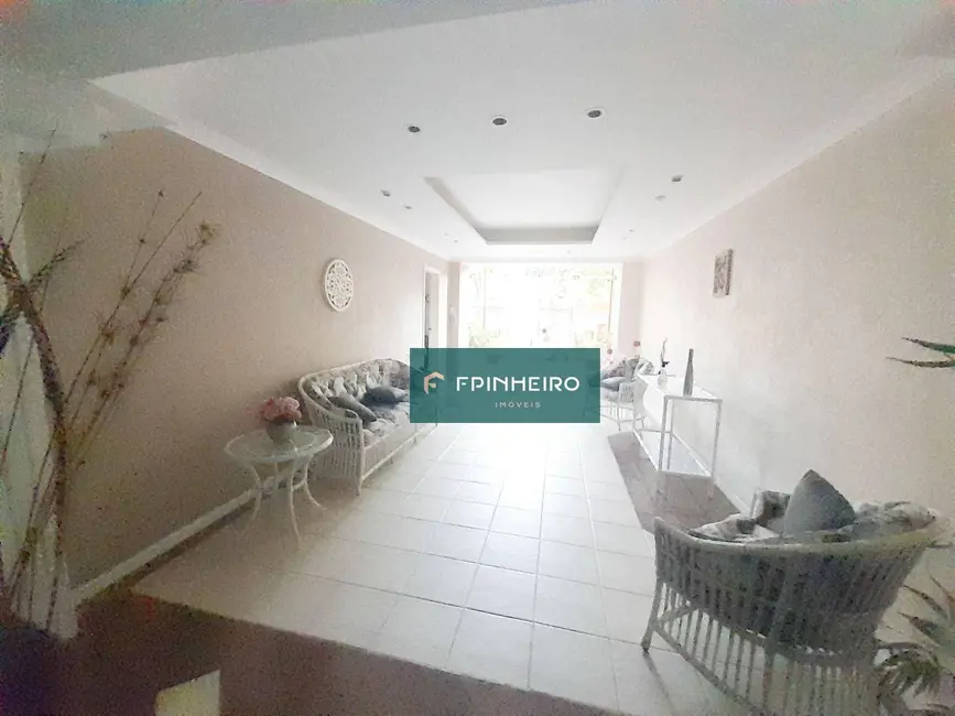 Apartamento com 3 quartos para alugar, 112m2 em Méier, Rio De Janeiro - RJ - imagem 3 Foto 3 de Apartamento com 3 quartos para alugar, 112m2 em Méier, Rio De Janeiro - RJ