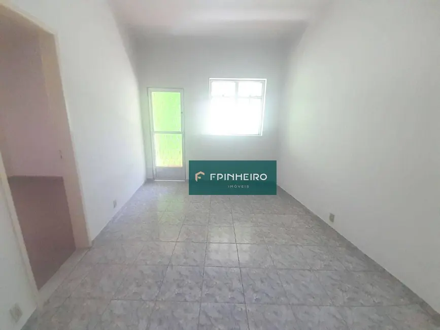Foto 3 de Casa com 2 quartos para alugar, 55m2 em Maria da Graça, Rio De Janeiro - RJ