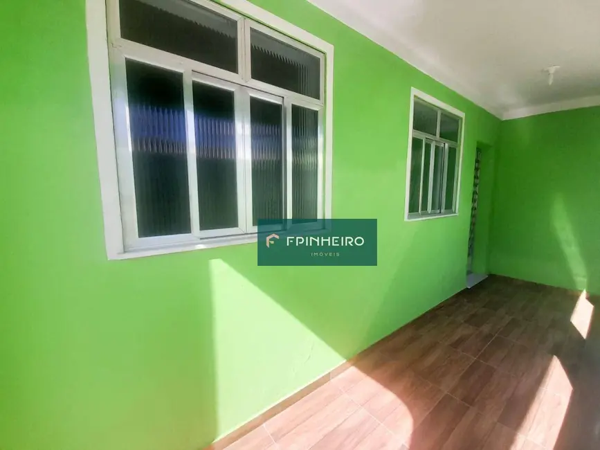 Foto 2 de Casa com 2 quartos para alugar, 55m2 em Maria da Graça, Rio De Janeiro - RJ