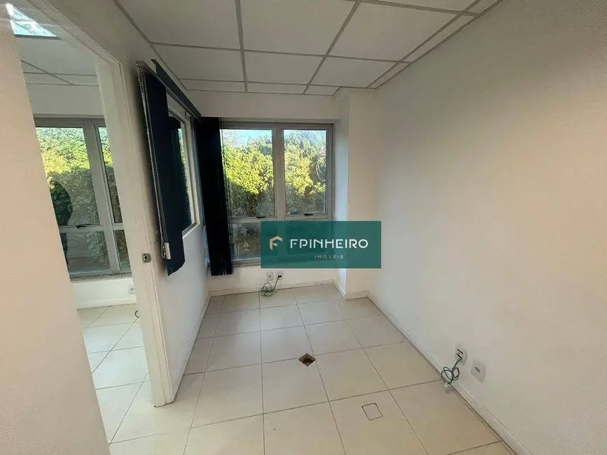 Sala Comercial à venda e para alugar, 48m2 em Curicica, Rio De Janeiro - RJ - imagem 4 Foto 4 de Sala Comercial à venda e para alugar, 48m2 em Curicica, Rio De Janeiro - RJ