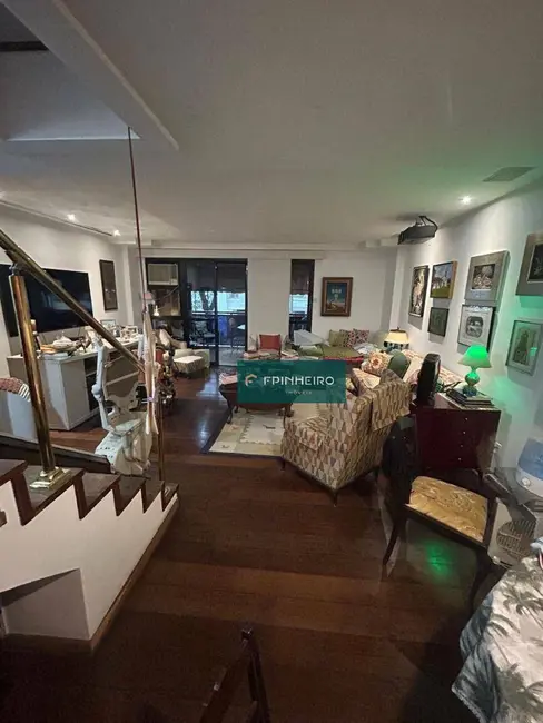 Foto 2 de Apartamento com 3 quartos à venda, 180m2 em Copacabana, Rio De Janeiro - RJ