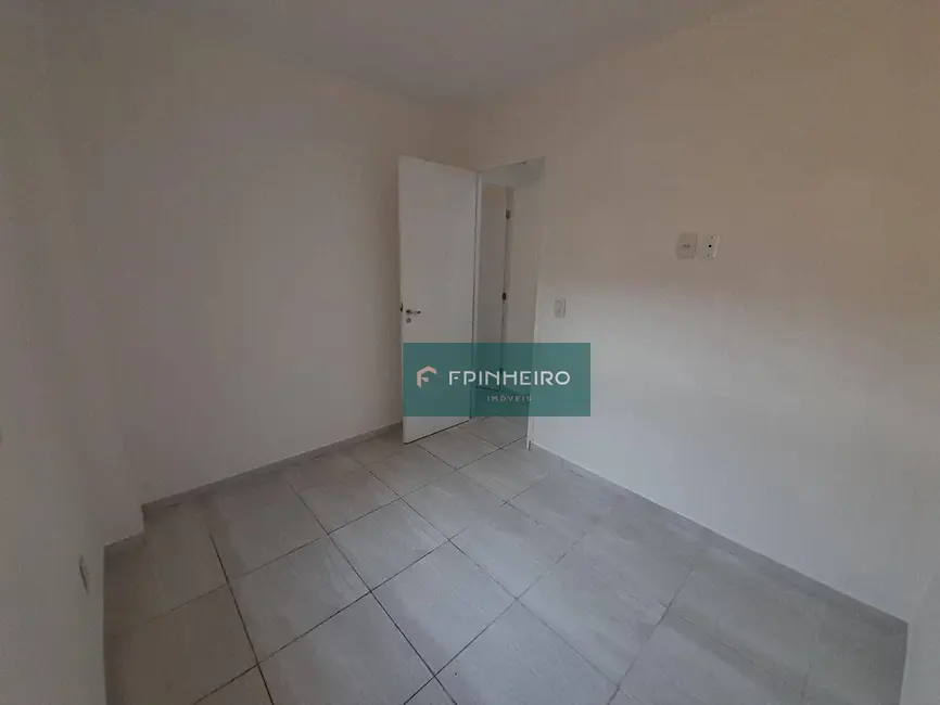 Casa com 2 quartos para alugar, 50m2 em Del Castilho, Rio De Janeiro - RJ - imagem 6 Foto 6 de Casa com 2 quartos para alugar, 50m2 em Del Castilho, Rio De Janeiro - RJ