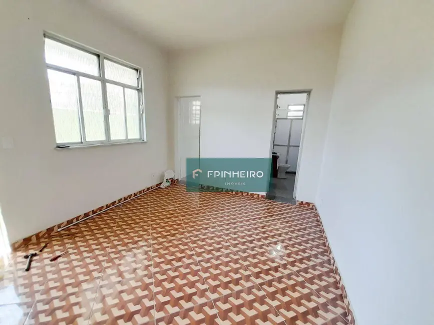 Foto 1 de Casa com 2 quartos para alugar, 50m2 em Bento Ribeiro, Rio De Janeiro - RJ