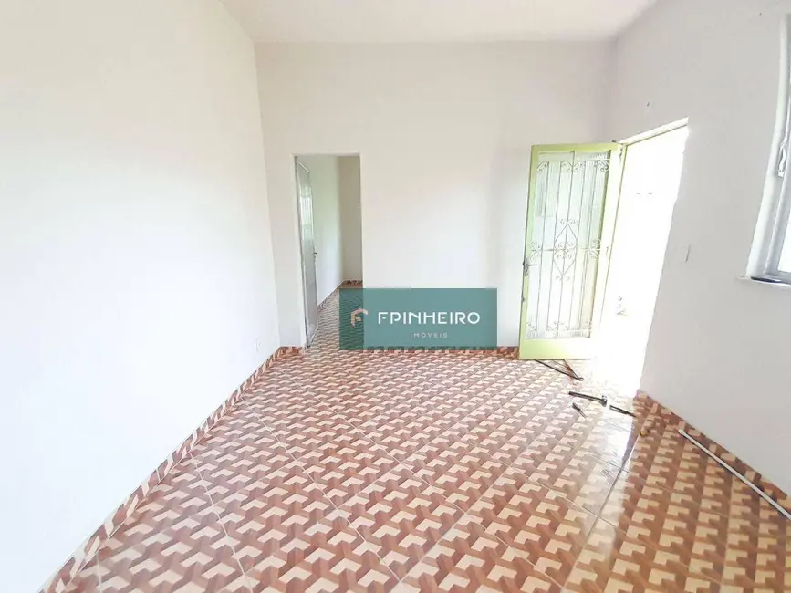 Foto 5 de Casa com 2 quartos para alugar, 50m2 em Bento Ribeiro, Rio De Janeiro - RJ