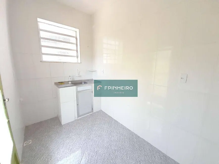 Foto 4 de Casa com 2 quartos para alugar, 50m2 em Bento Ribeiro, Rio De Janeiro - RJ