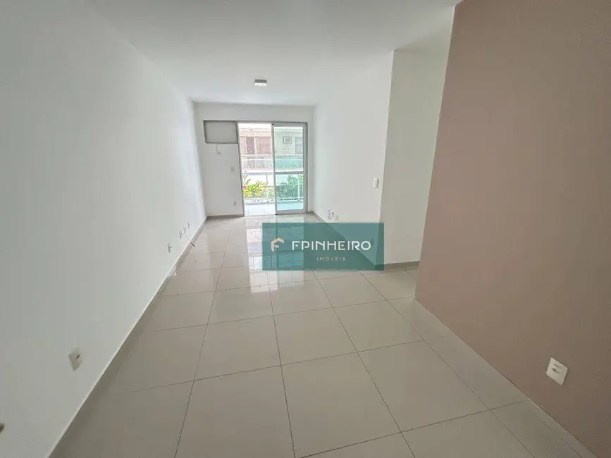 Apartamento com 3 quartos para alugar, 82m2 em Recreio dos Bandeirantes, Rio De Janeiro - RJ - imagem 4 Foto 4 de Apartamento com 3 quartos para alugar, 82m2 em Recreio dos Bandeirantes, Rio De Janeiro - RJ