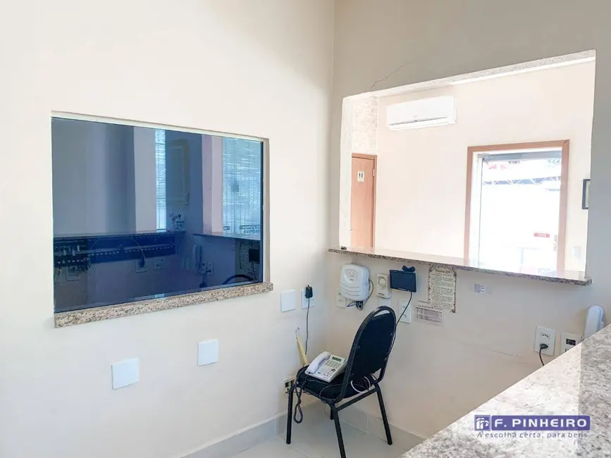 Sala Comercial para alugar, 300m2 em Méier, Rio De Janeiro - RJ - imagem 4 Foto 4 de Sala Comercial para alugar, 300m2 em Méier, Rio De Janeiro - RJ