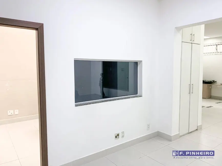 Sala Comercial para alugar, 300m2 em Méier, Rio De Janeiro - RJ - imagem 6 Foto 6 de Sala Comercial para alugar, 300m2 em Méier, Rio De Janeiro - RJ