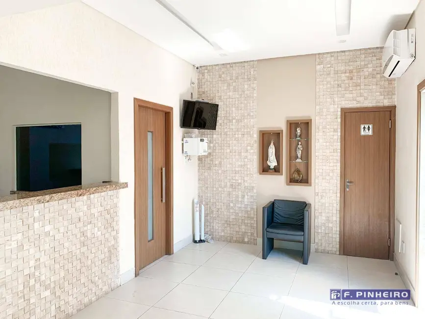 Sala Comercial para alugar, 300m2 em Méier, Rio De Janeiro - RJ - imagem 3 Foto 3 de Sala Comercial para alugar, 300m2 em Méier, Rio De Janeiro - RJ