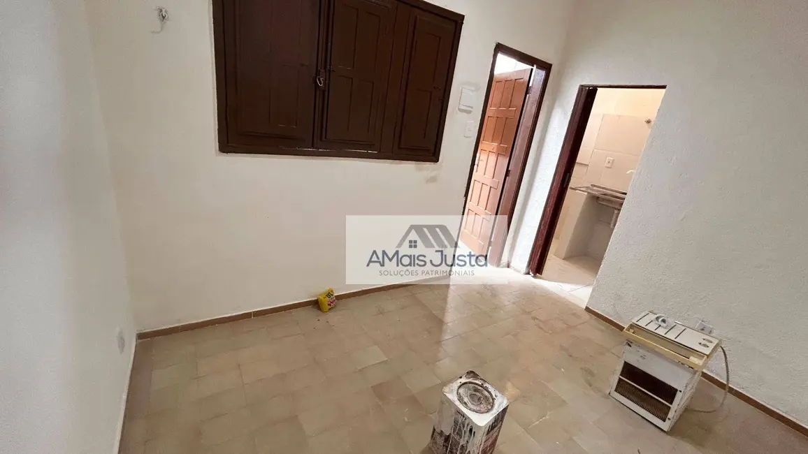 Foto 4 de Kitnet com 1 quarto para alugar, 25m2 em Madureira, Rio De Janeiro - RJ