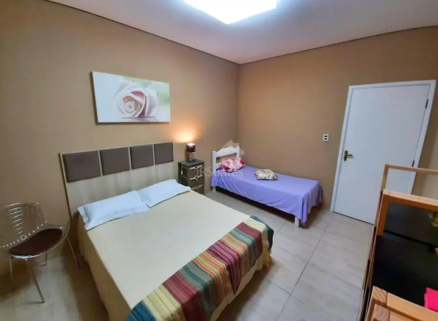 Foto 1 de Sobrado com 4 quartos para alugar, 400m2 em São Paulo - SP