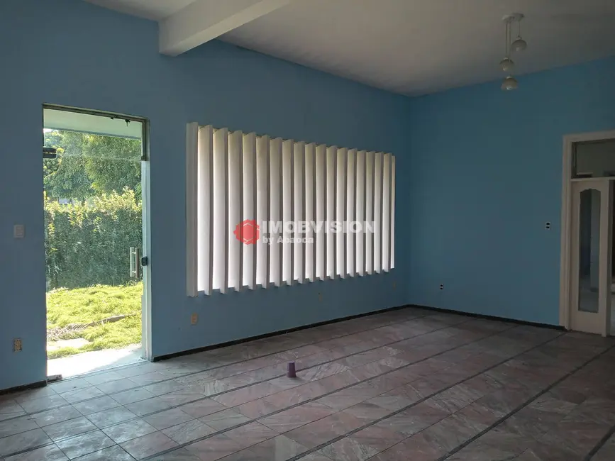 Foto 4 de Casa com 3 quartos à venda, 900m2 em Japiim, Manaus - AM