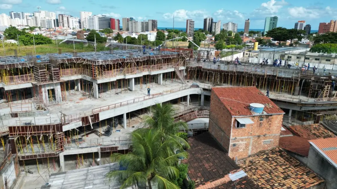 Apartamento com 2 quartos à venda, 56m2 em Pajuçara, Maceio - AL - imagem 3 Foto 3 de Apartamento com 2 quartos à venda, 56m2 em Pajuçara, Maceio - AL