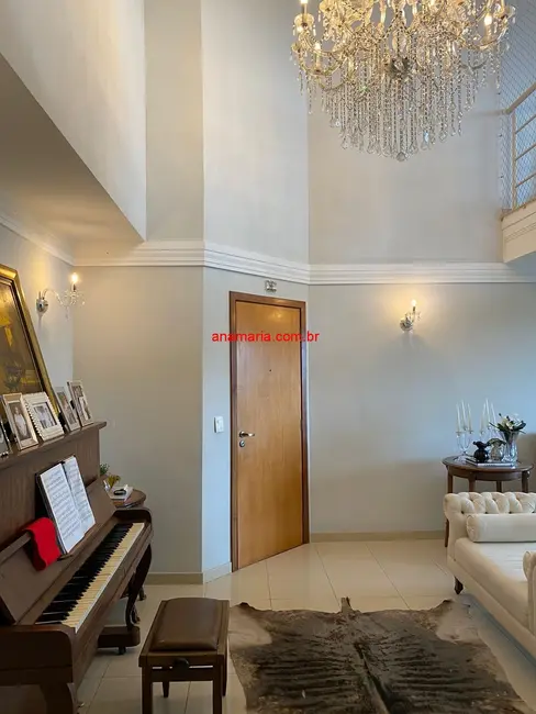 Apartamento com 3 quartos à venda, 270m2 em Sao Jose Dos Campos - SP - imagem 2 Foto 2 de Apartamento com 3 quartos à venda, 270m2 em Sao Jose Dos Campos - SP