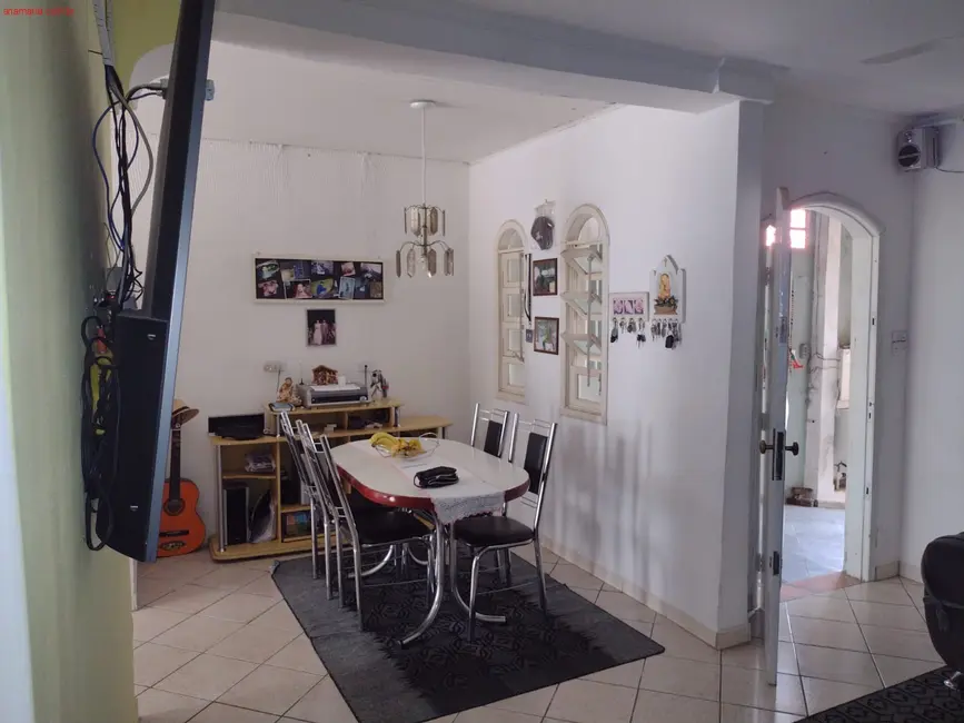 Casa com 3 quartos à venda, 110m2 em Sao Jose Dos Campos - SP - imagem 6 Foto 6 de Casa com 3 quartos à venda, 110m2 em Sao Jose Dos Campos - SP