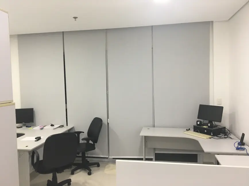 Sala Comercial para alugar, 51m2 em Gonzaga, Santos - SP - imagem 3 Foto 3 de Sala Comercial para alugar, 51m2 em Gonzaga, Santos - SP