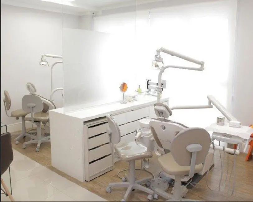 Sala Comercial com 1 quarto para alugar, 48m2 em Gonzaga, Santos - SP - imagem 3 Foto 3 de Sala Comercial com 1 quarto para alugar, 48m2 em Gonzaga, Santos - SP