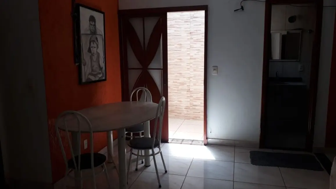 Casa com 3 quartos à venda, 156m2 em Antônia Cândida I, Uberaba - MG - imagem 4 Foto 4 de Casa com 3 quartos à venda, 156m2 em Antônia Cândida I, Uberaba - MG