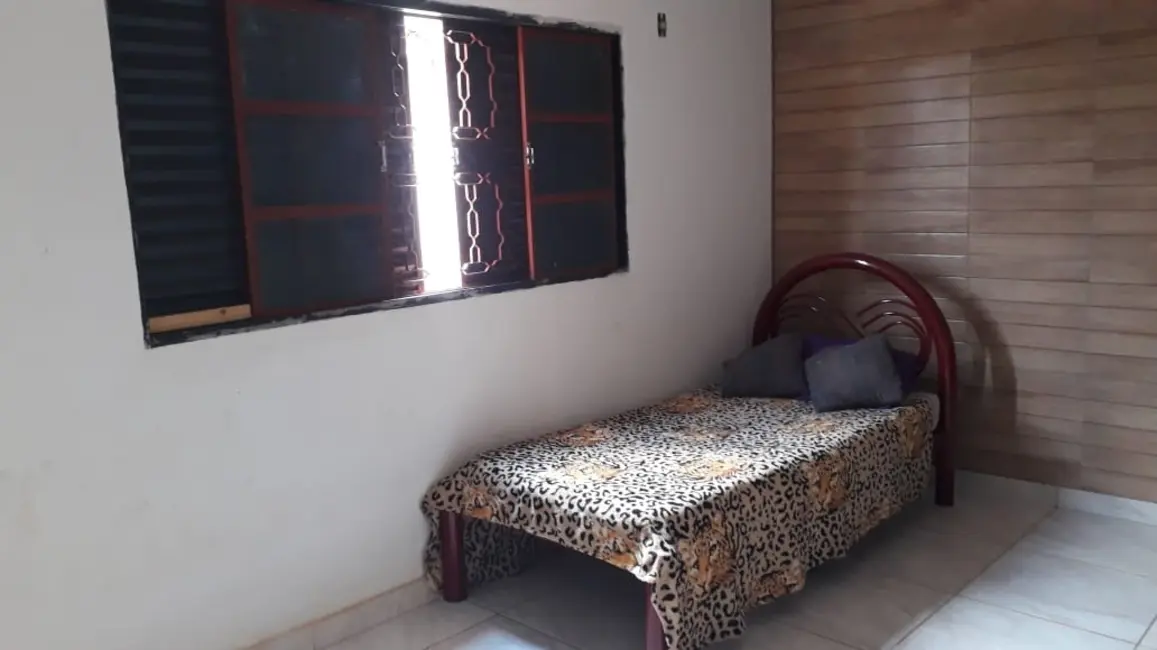 Casa com 3 quartos à venda, 156m2 em Antônia Cândida I, Uberaba - MG - imagem 9 Foto 9 de Casa com 3 quartos à venda, 156m2 em Antônia Cândida I, Uberaba - MG