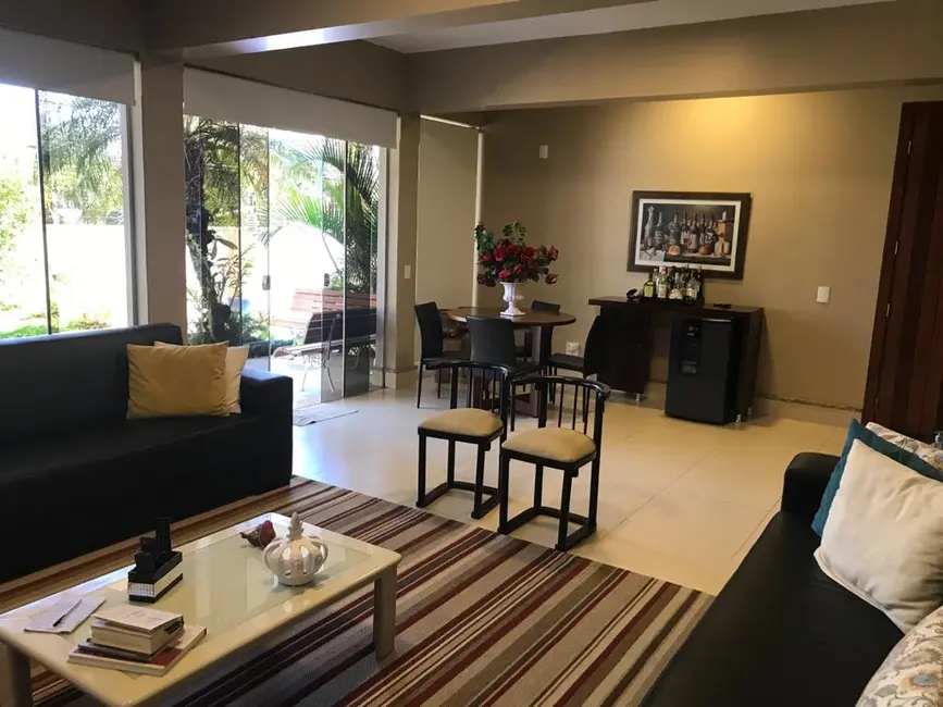 Casa com 5 quartos à venda, 430m2 em Vila Olímpica, Uberaba - MG - imagem 3 Foto 3 de Casa com 5 quartos à venda, 430m2 em Vila Olímpica, Uberaba - MG
