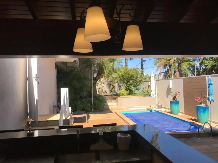 Foto 2 de Casa com 5 quartos à venda, 430m2 em Vila Olímpica, Uberaba - MG
