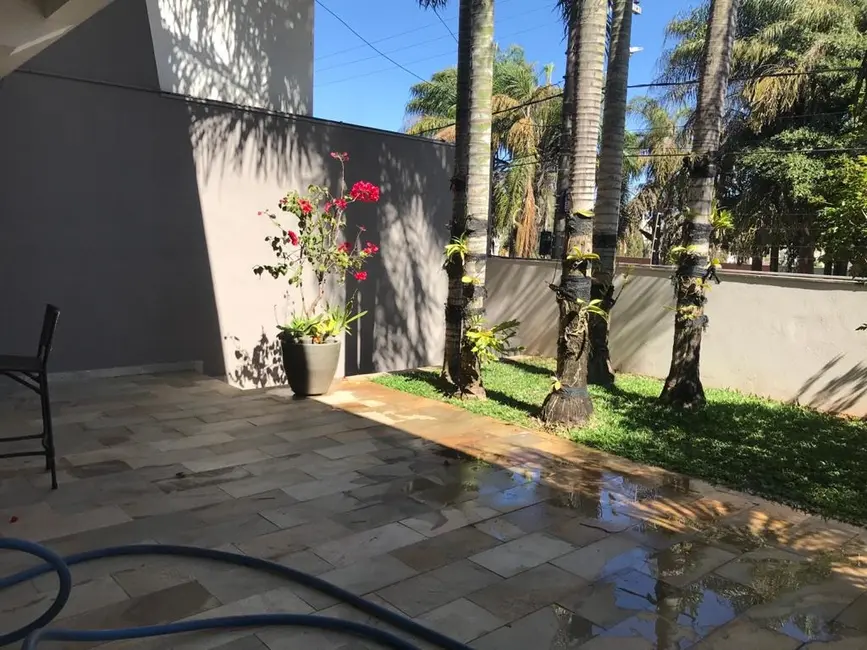 Casa com 5 quartos à venda, 430m2 em Vila Olímpica, Uberaba - MG - imagem 7 Foto 7 de Casa com 5 quartos à venda, 430m2 em Vila Olímpica, Uberaba - MG