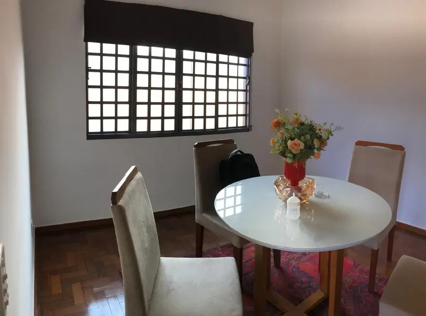 Casa com 3 quartos à venda, 199m2 em Estados Unidos, Uberaba - MG - imagem 8 Foto 8 de Casa com 3 quartos à venda, 199m2 em Estados Unidos, Uberaba - MG