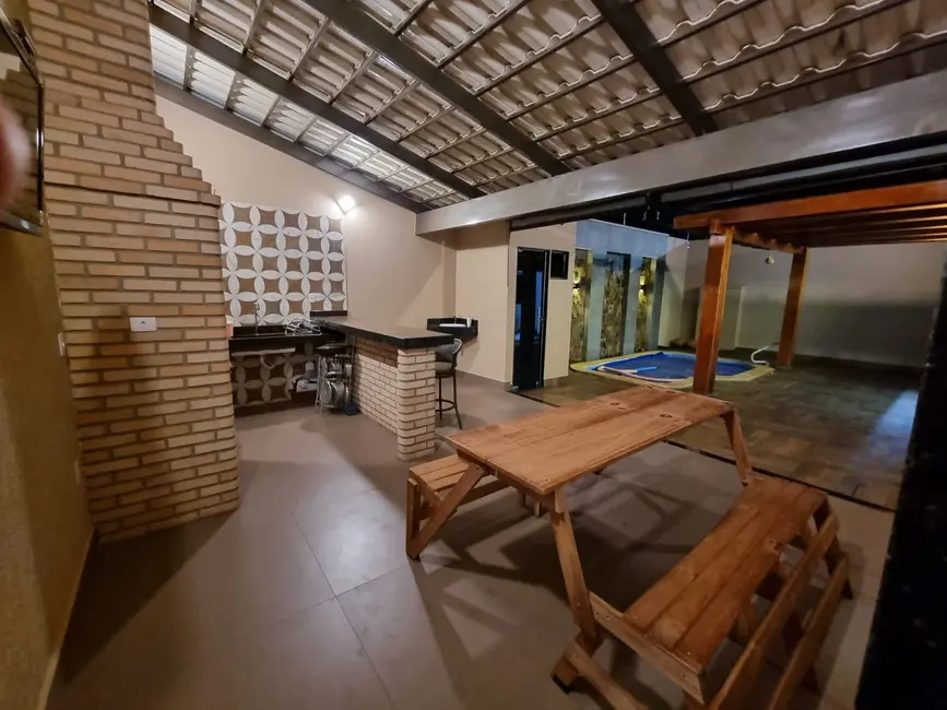 Casa com 4 quartos à venda, 261m2 em Deolinda Freire, Uberaba - MG - imagem 3 Foto 3 de Casa com 4 quartos à venda, 261m2 em Deolinda Freire, Uberaba - MG
