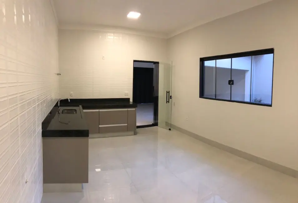 Casa com 3 quartos à venda, 220m2 em Santa Marta, Uberaba - MG - imagem 4 Foto 4 de Casa com 3 quartos à venda, 220m2 em Santa Marta, Uberaba - MG