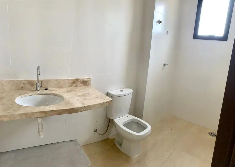 Foto 17 de Apartamento com 3 quartos à venda, 100m2 em Jardim do Lago, Uberaba - MG