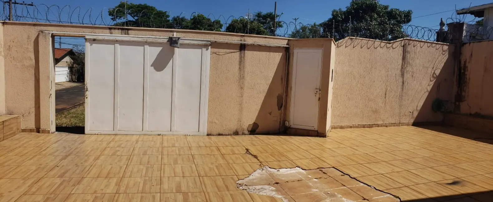 Casa com 3 quartos à venda, 108m2 em Conjunto Frei Eugênio, Uberaba - MG - imagem 5 Foto 5 de Casa com 3 quartos à venda, 108m2 em Conjunto Frei Eugênio, Uberaba - MG