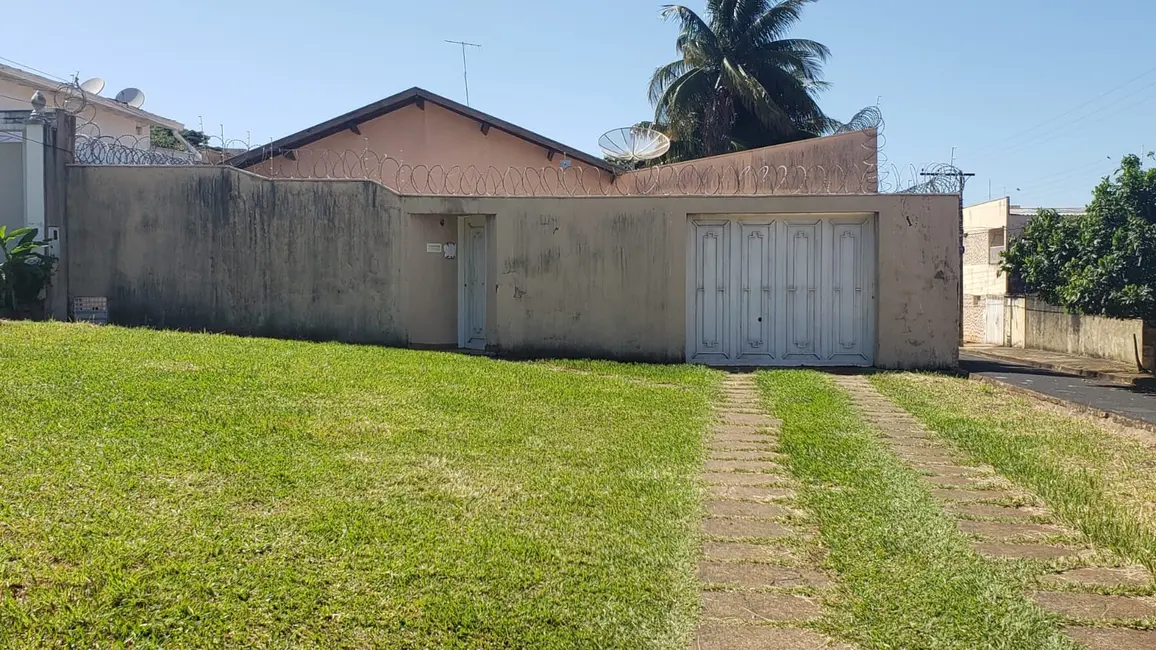 Foto 1 de Casa com 3 quartos à venda, 108m2 em Conjunto Frei Eugênio, Uberaba - MG