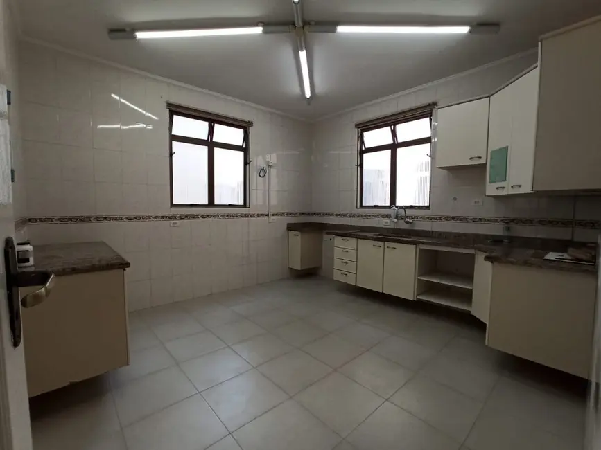 Sala Comercial com 4 quartos para alugar, 220m2 em Embaré, Santos - SP - imagem 9 Foto 9 de Sala Comercial com 4 quartos para alugar, 220m2 em Embaré, Santos - SP