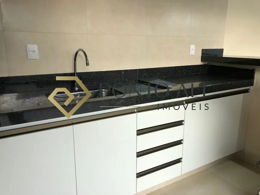 Casa com 3 quartos à venda, 140m2 em Jardim Copacabana, Uberaba - MG - imagem 7 Foto 7 de Casa com 3 quartos à venda, 140m2 em Jardim Copacabana, Uberaba - MG