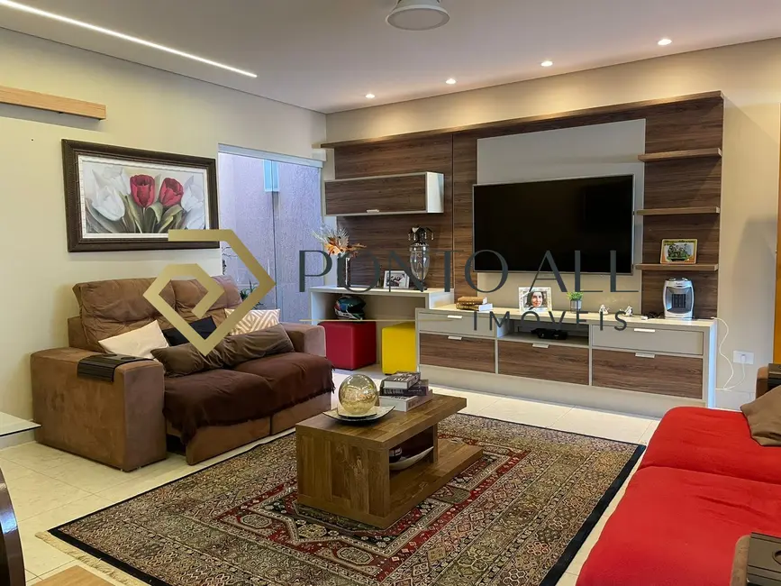 Foto 3 de Casa de Condomínio com 3 quartos à venda, 180m2 em Jardim Itaipu, Marilia - SP