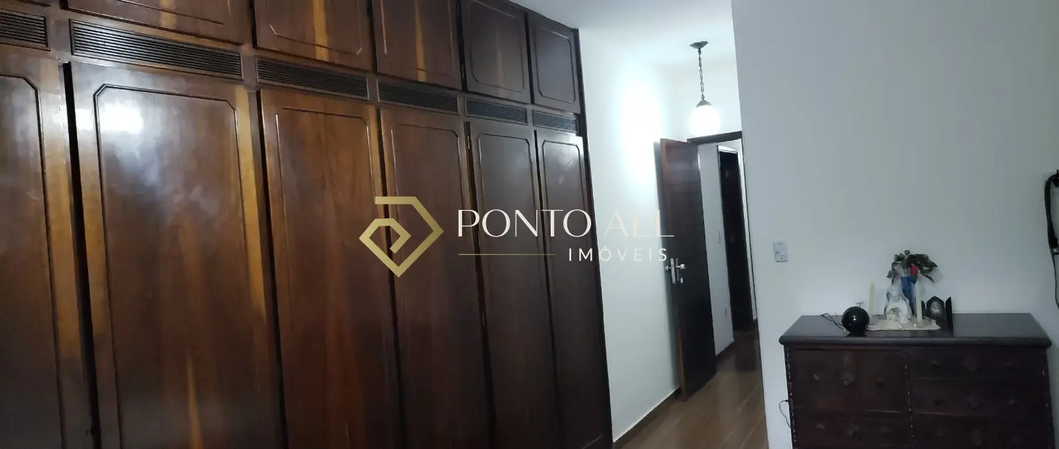 Casa com 5 quartos à venda em Mercês, Uberaba - MG - imagem 8 Foto 8 de Casa com 5 quartos à venda em Mercês, Uberaba - MG