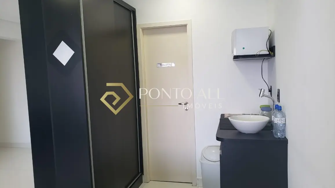 Sala Comercial para alugar, 51m2 em Gonzaga, Santos - SP - imagem 7 Foto 7 de Sala Comercial para alugar, 51m2 em Gonzaga, Santos - SP