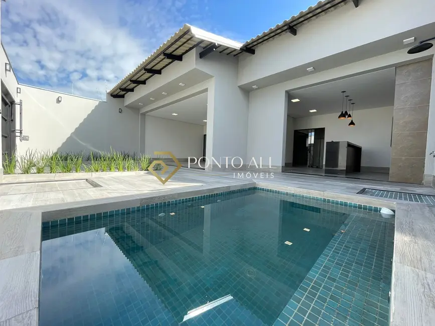Foto 1 de Casa com 4 quartos à venda, 280m2 em Jardim do Lago, Uberaba - MG