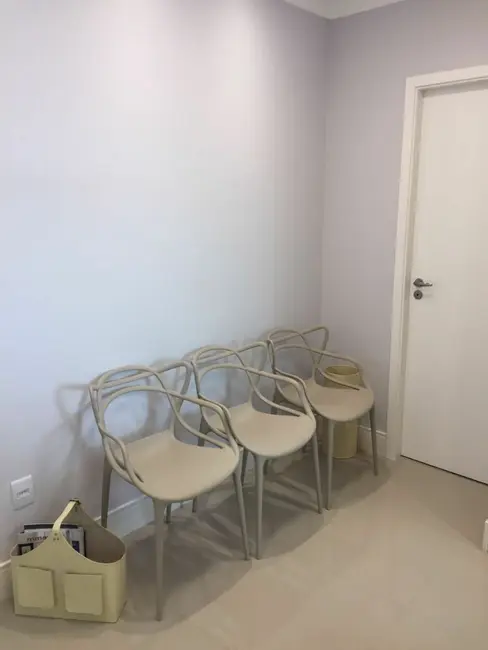 Sala Comercial para alugar, 10m2 em Gonzaga, Santos - SP - imagem 5 Foto 5 de Sala Comercial para alugar, 10m2 em Gonzaga, Santos - SP