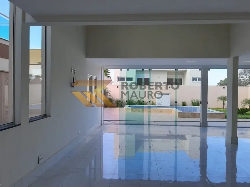 Foto 3 de Casa de Condomínio com 4 quartos à venda, 360m2 em Recreio dos Bandeirantes, Uberaba - MG