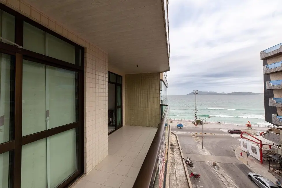 Foto 4 de Apartamento com 2 quartos à venda, 80m2 em Cabo Frio - RJ