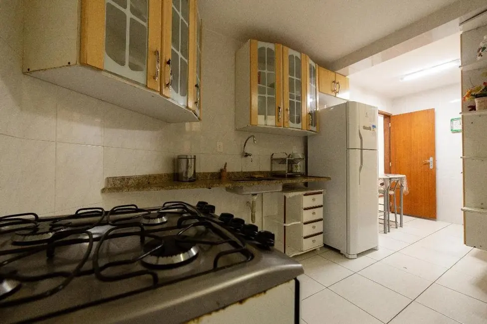 Foto 9 de Apartamento com 2 quartos à venda, 80m2 em Cabo Frio - RJ