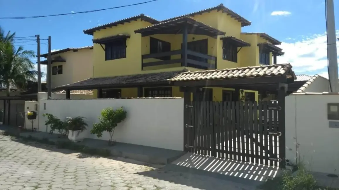 Foto 1 de Casa com 3 quartos à venda, 200m2 em Ogiva, Cabo Frio - RJ