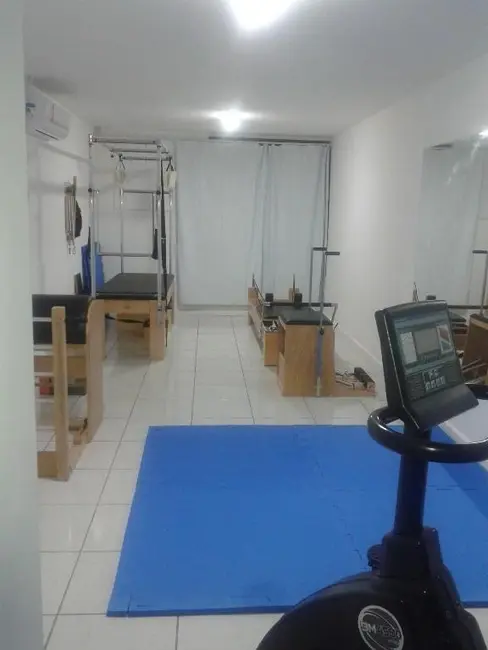 Sala Comercial à venda, 30m2 em Centro, Cabo Frio - RJ - imagem 2 Foto 2 de Sala Comercial à venda, 30m2 em Centro, Cabo Frio - RJ