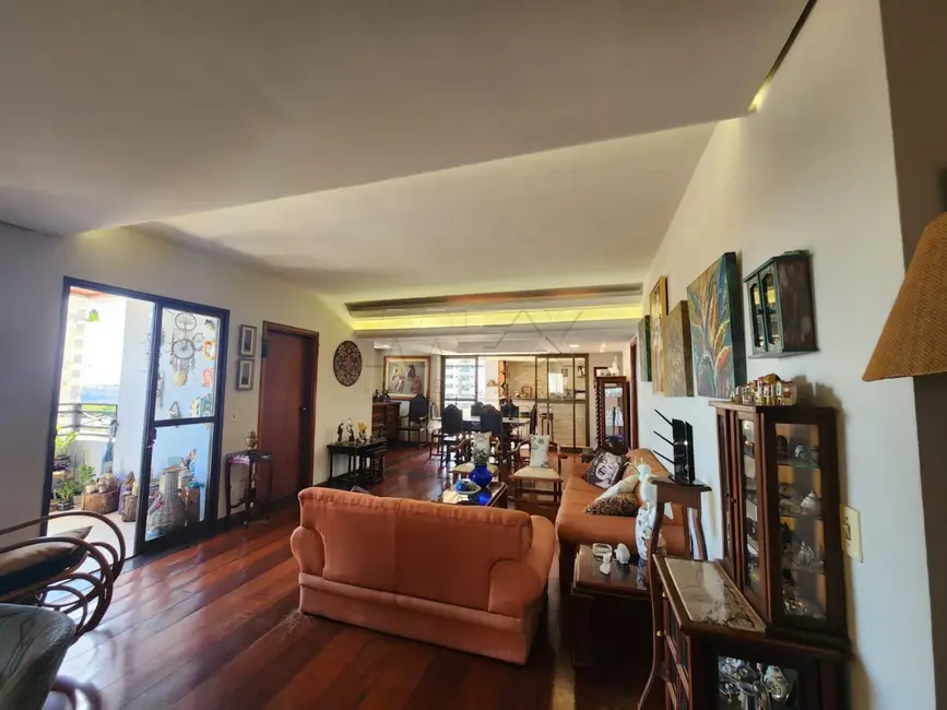 Foto 1 de Apartamento com 3 quartos à venda, 290m2 em Bauru - SP