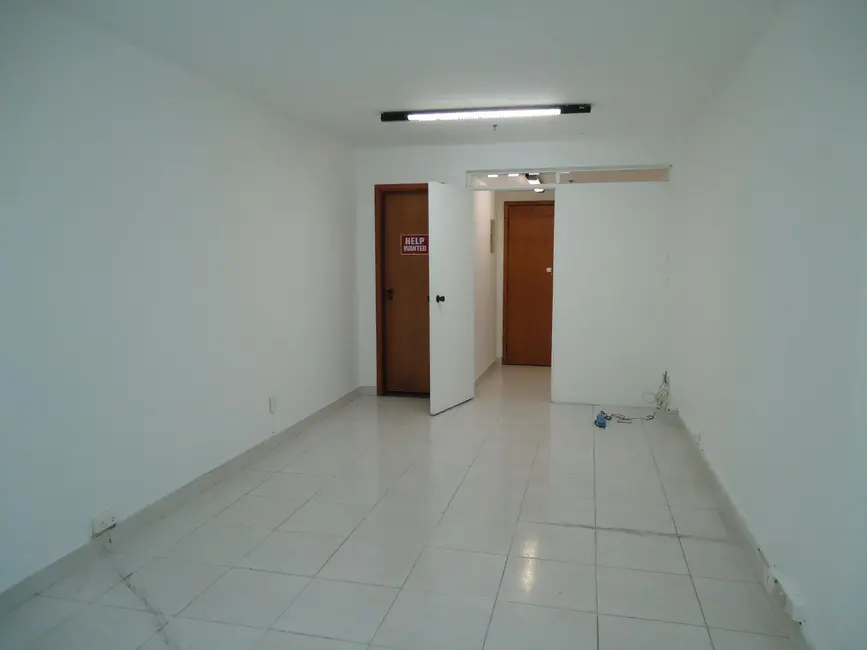 Sala Comercial à venda, 30m2 em Rio De Janeiro - RJ - imagem 3 Foto 3 de Sala Comercial à venda, 30m2 em Rio De Janeiro - RJ