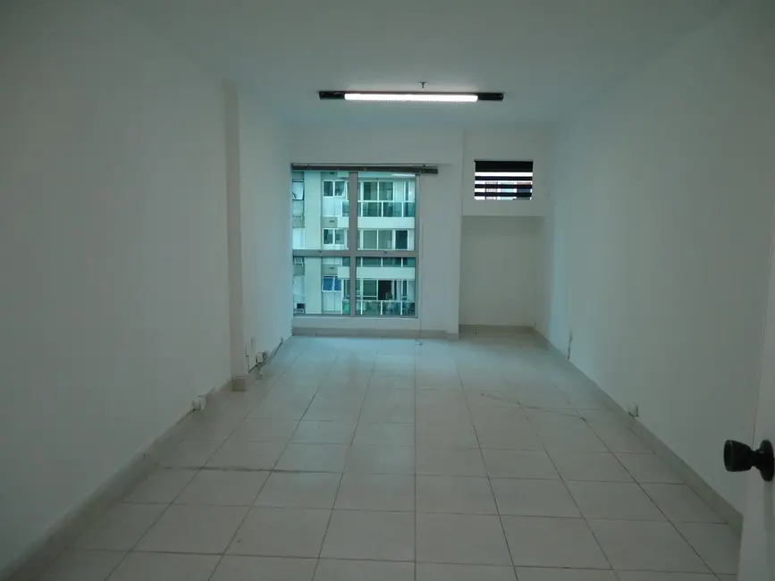 Sala Comercial à venda, 30m2 em Rio De Janeiro - RJ - imagem 5 Foto 5 de Sala Comercial à venda, 30m2 em Rio De Janeiro - RJ