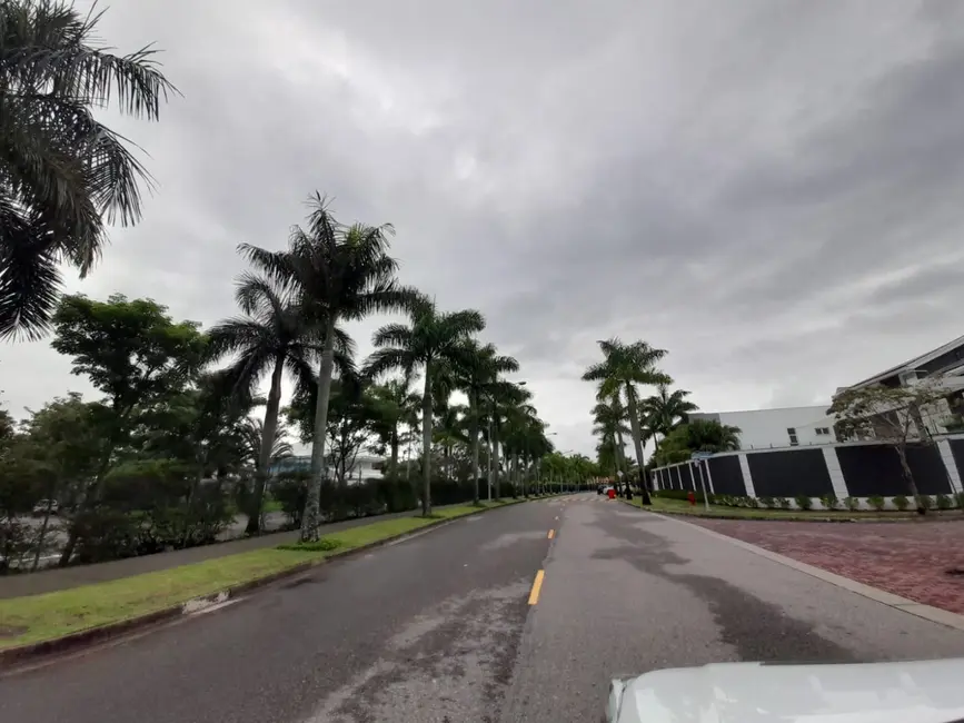 Casa de Condomínio com 4 quartos à venda, 900m2 em Rio De Janeiro - RJ - imagem 3 Foto 3 de Casa de Condomínio com 4 quartos à venda, 900m2 em Rio De Janeiro - RJ